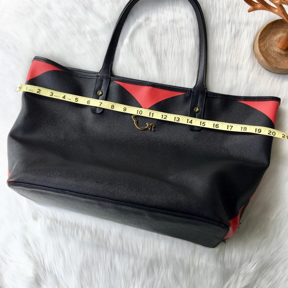 C Wonder Black & Red Shoulder Bag